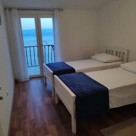 Apartmani Mara I Kata Omiš Exterior foto