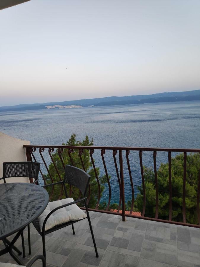 Apartmani Mara I Kata Omiš Exterior foto